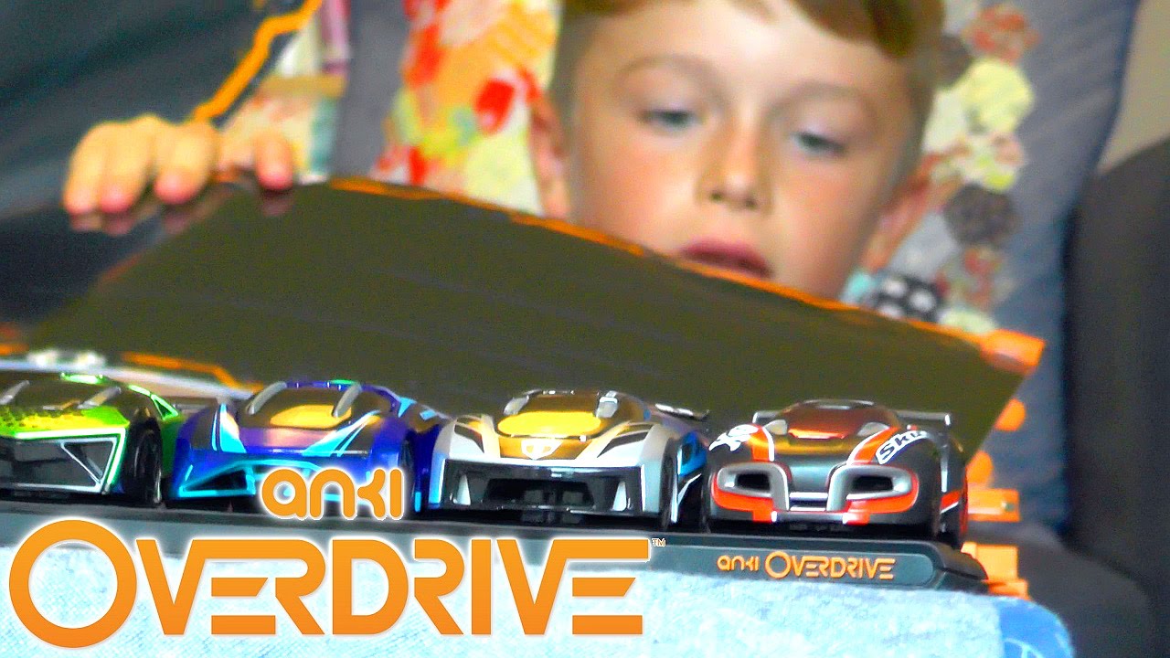 Anki Overdrive – Unboxing, Track Building & Robot Car Testing