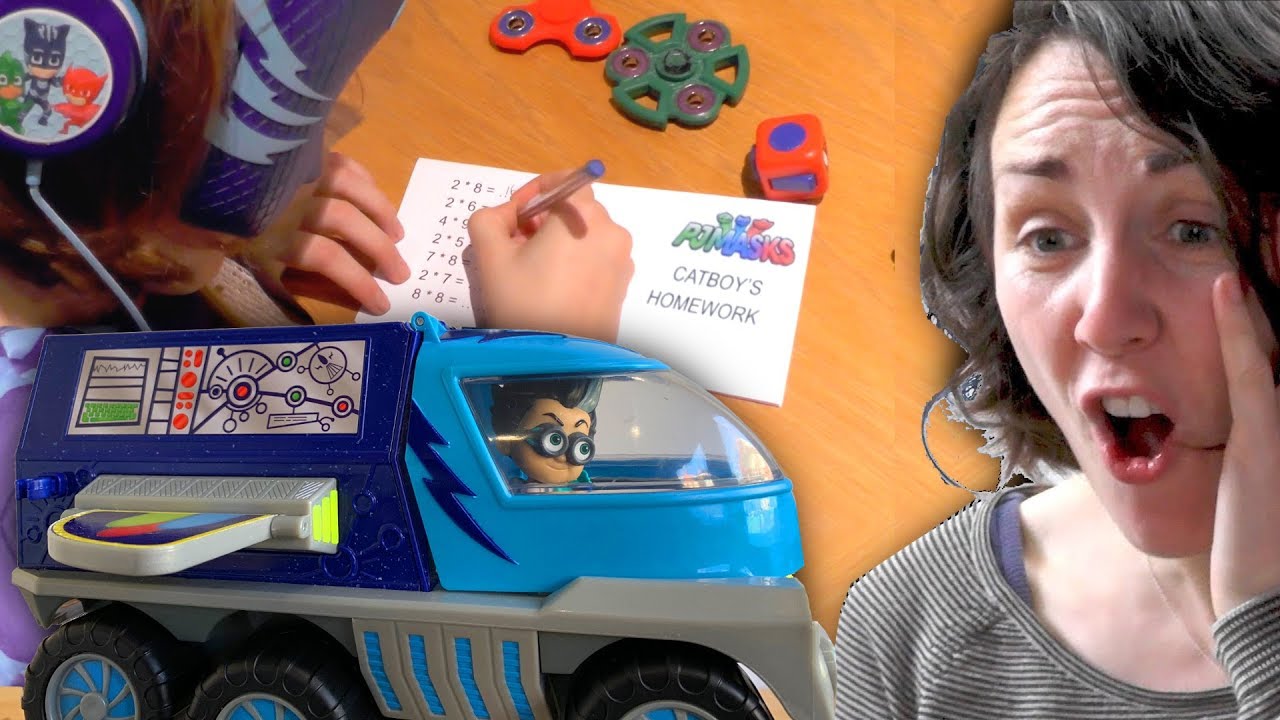 PJ Masks NEW! Mega Rover – Romeo Steals Homework